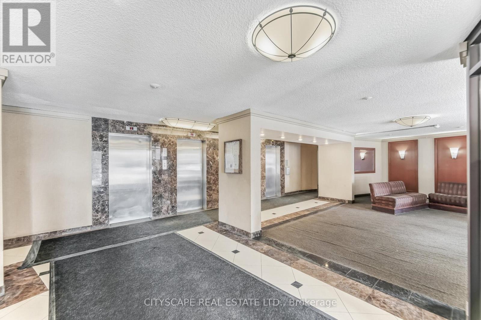 1706 - 20 Mississauga Valley Boulevard, Mississauga, Ontario  L5A 3S1 - Photo 3 - W12803680