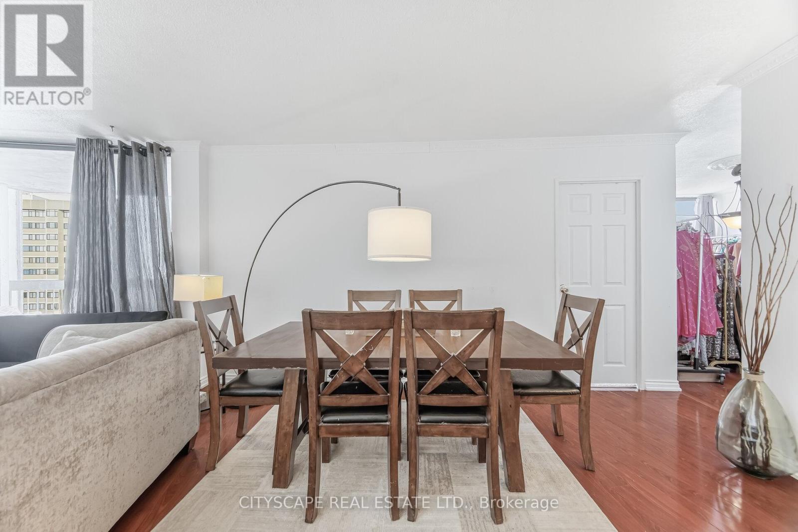 1706 - 20 Mississauga Valley Boulevard, Mississauga, Ontario  L5A 3S1 - Photo 8 - W12803680