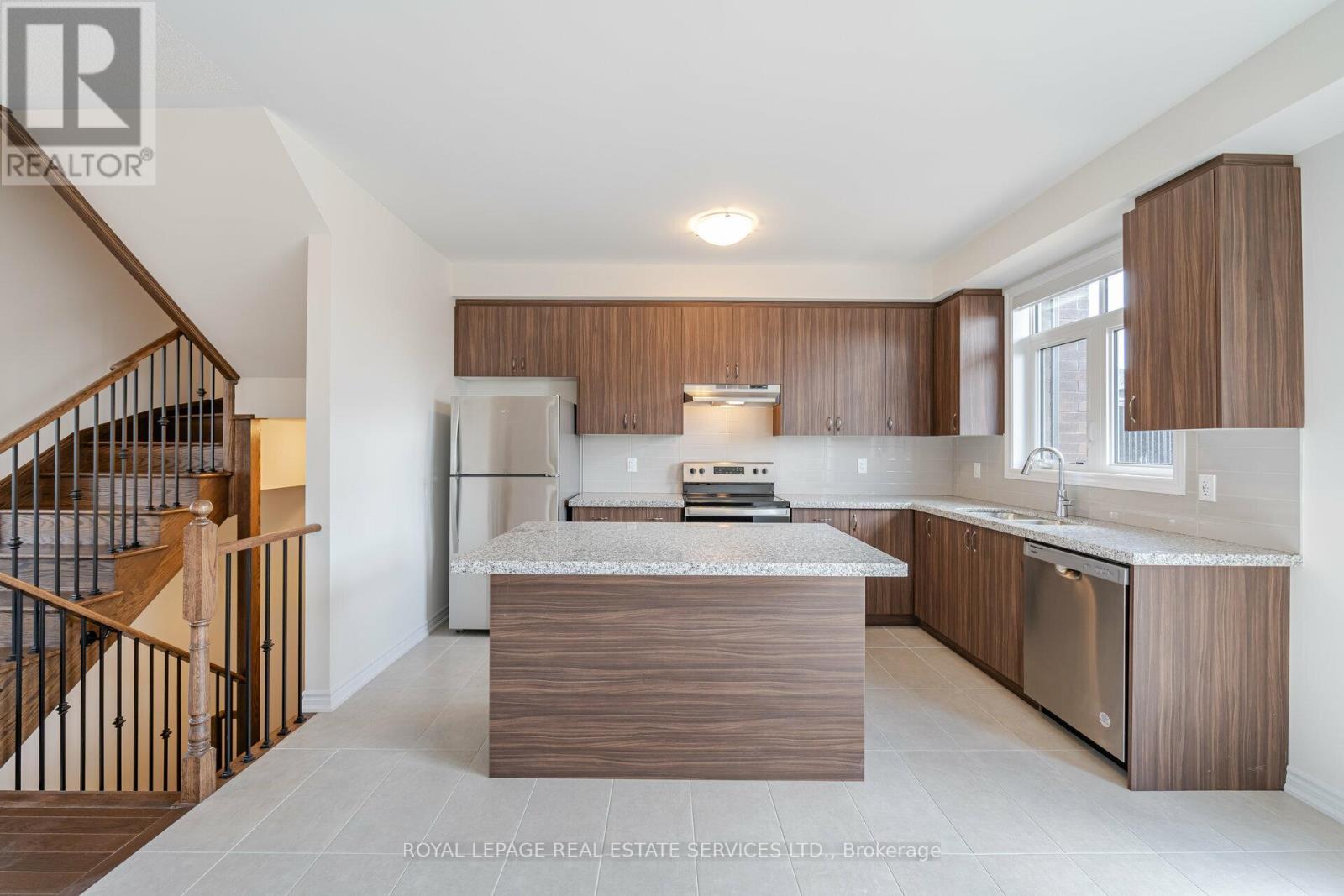 99 Camino Real Drive, Caledon, Ontario  L7C 4M1 - Photo 14 - W12803718