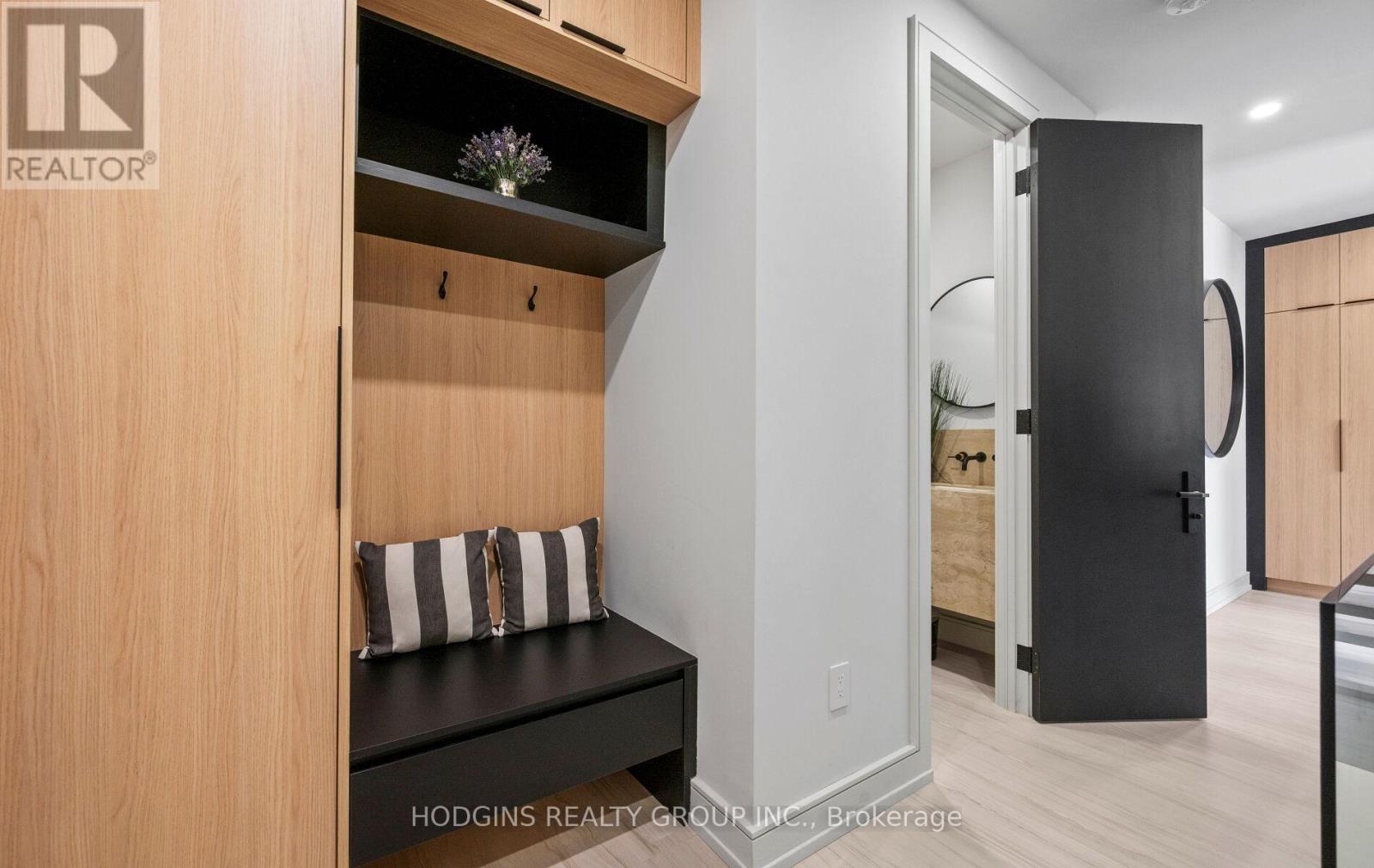 855 Tenth Street, Mississauga, Ontario  L5E 1S7 - Photo 16 - W12803734