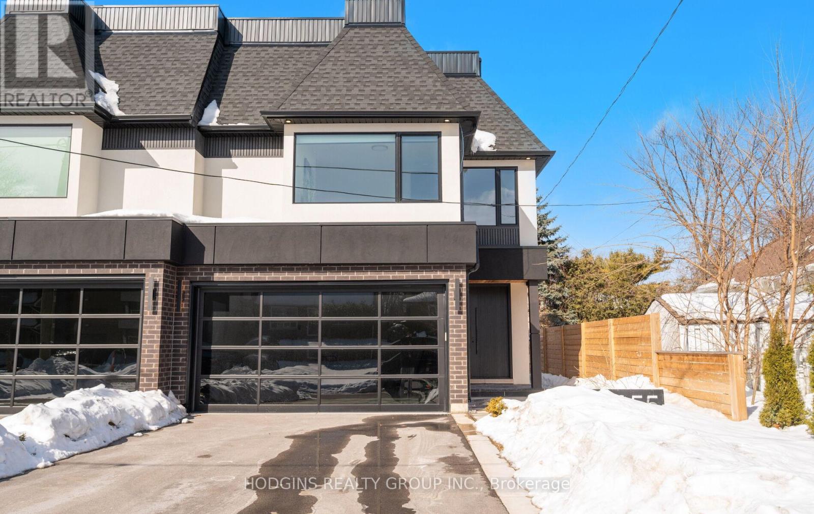 855 Tenth Street, Mississauga, Ontario  L5E 1S7 - Photo 2 - W12803734