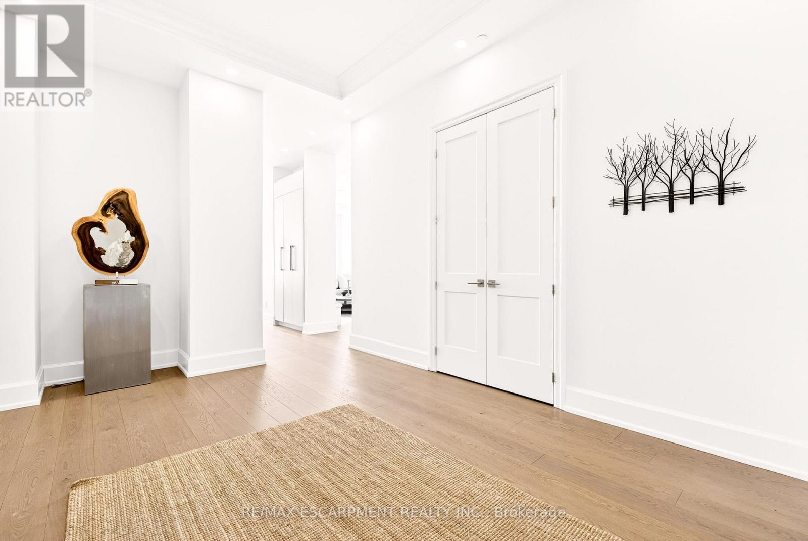 602 - 1441 Elgin Street, Burlington, Ontario  L7S 1E6 - Photo 4 - W12803746