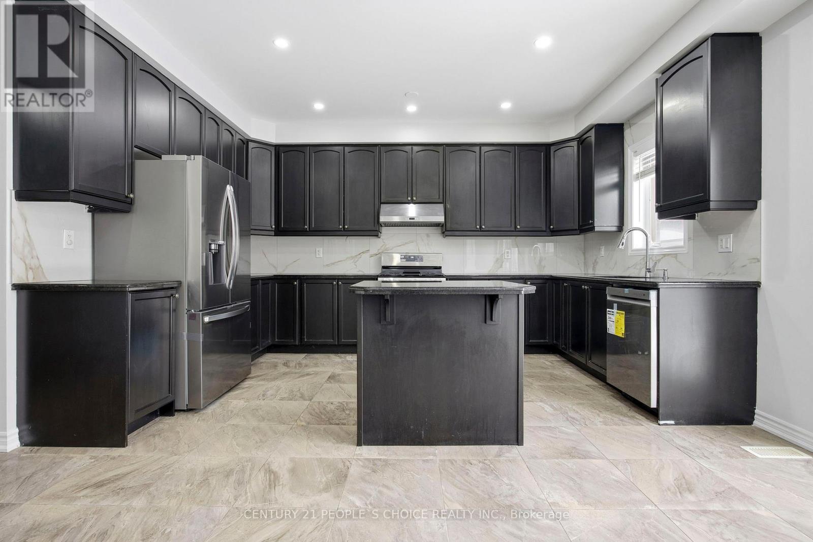 16 Bucksaw Street, Brampton, Ontario  L7A 4R1 - Photo 12 - W12803752