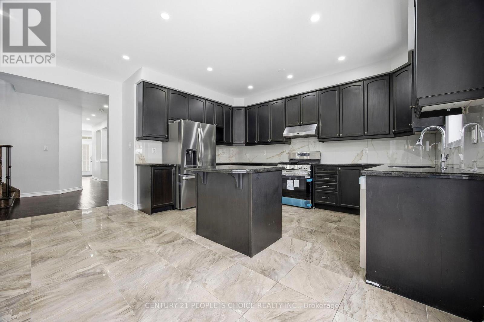 16 Bucksaw Street, Brampton, Ontario  L7A 4R1 - Photo 13 - W12803752