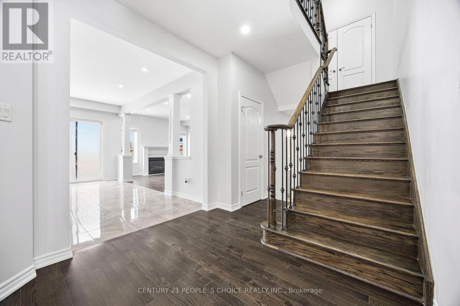 16 Bucksaw Street, Brampton, Ontario  L7A 4R1 - Photo 9 - W12803752