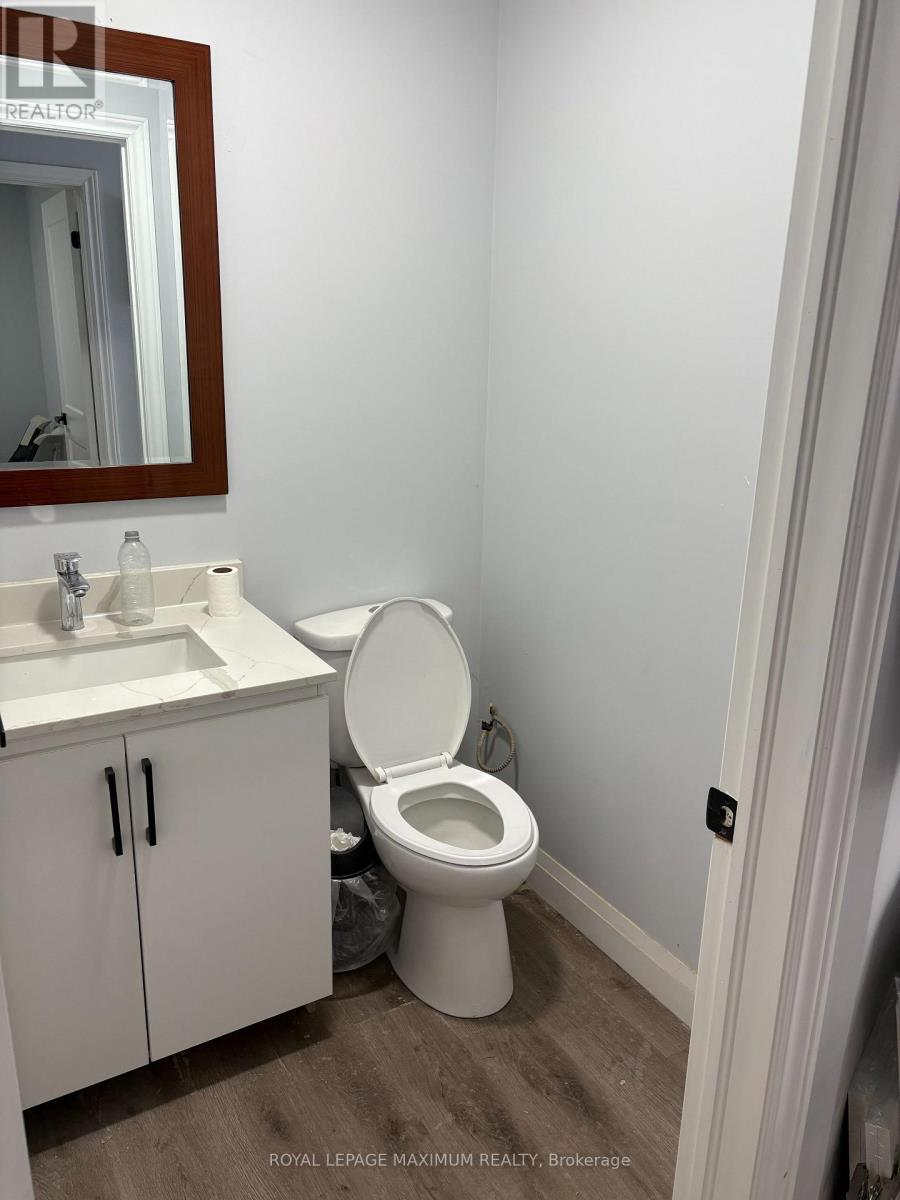 16 - 44 Goodmark Place, Toronto, Ontario  M9W 6N8 - Photo 5 - W12803760