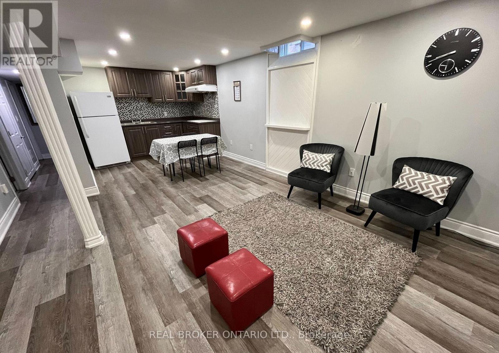 Lower - 3183 Valcourt Crescent, Mississauga, Ontario  L5L 5K2 - Photo 3 - W12803764