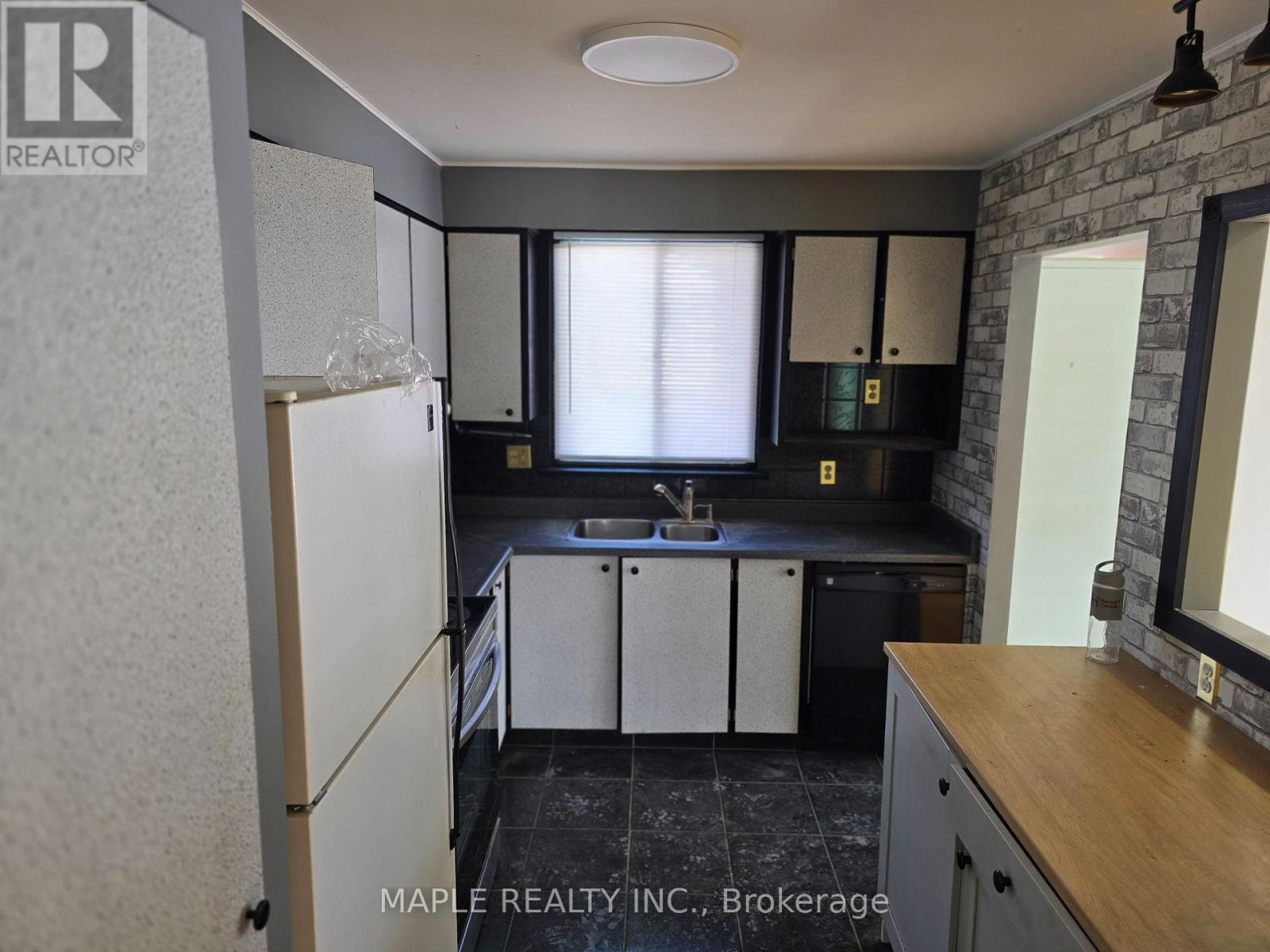 68 Epsom Downs Drive, Brampton (Southgate), Ontario  L6T 1Y8 - Photo 11 - W12803768