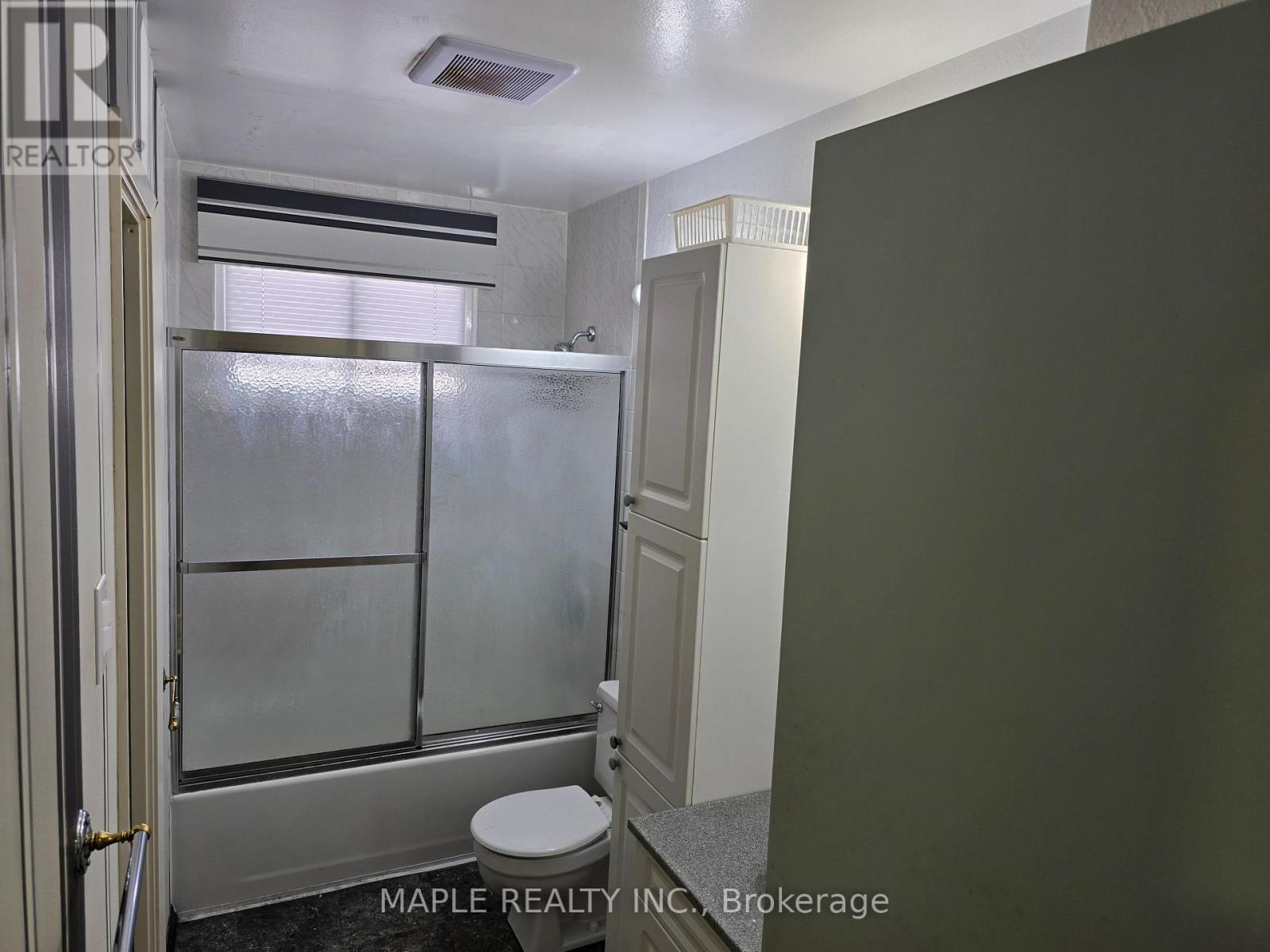 68 Epsom Downs Drive, Brampton (Southgate), Ontario  L6T 1Y8 - Photo 16 - W12803768