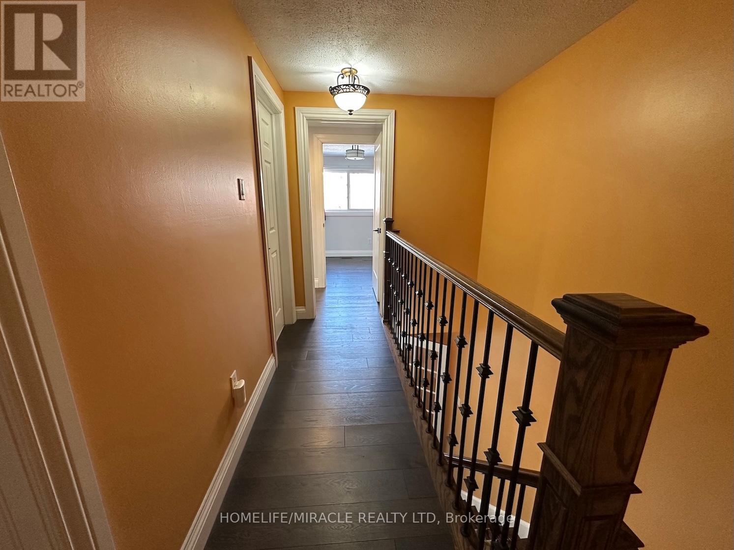 2064 Millway Gate, Mississauga, Ontario  L5L 1R3 - Photo 12 - W12803816
