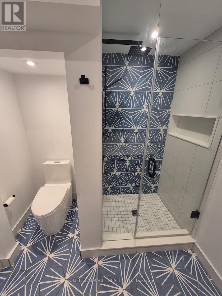 2064 Millway Gate, Mississauga, Ontario  L5L 1R3 - Photo 21 - W12803816