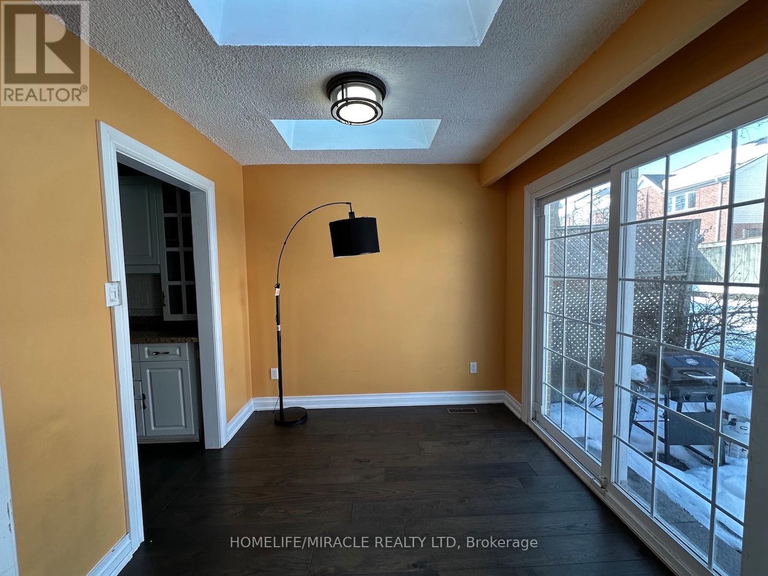 2064 Millway Gate, Mississauga, Ontario  L5L 1R3 - Photo 23 - W12803816