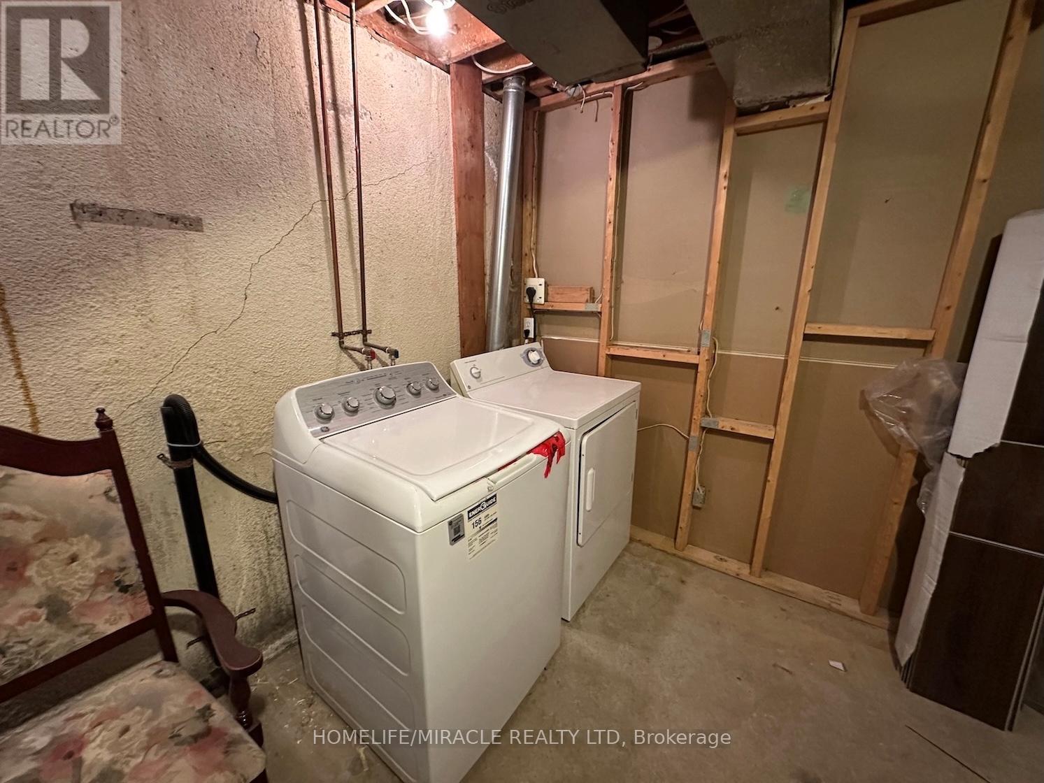 2064 Millway Gate, Mississauga, Ontario  L5L 1R3 - Photo 37 - W12803816