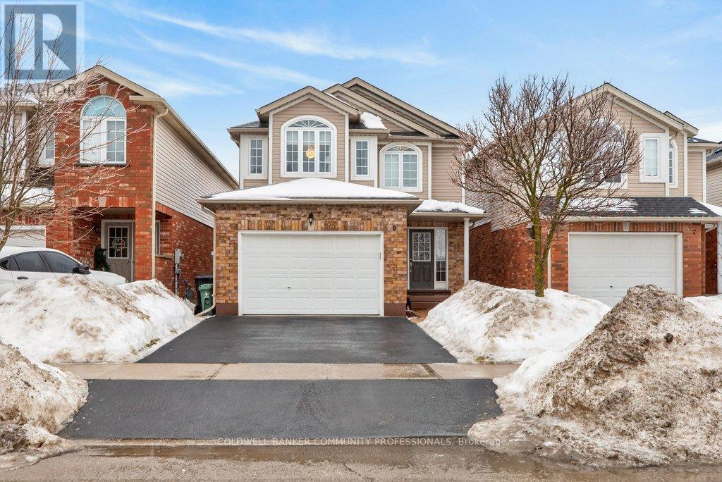 9 GOSLING GARDENS, Guelph, Ontario