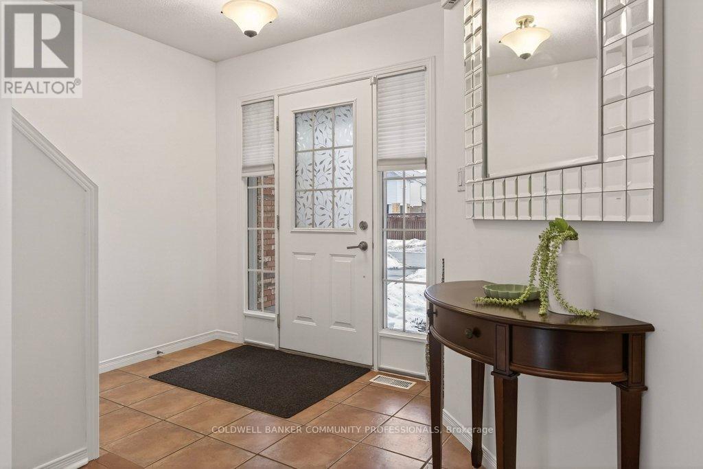 9 Gosling Gardens, Guelph, Ontario  N1G 5H5 - Photo 3 - X12803696