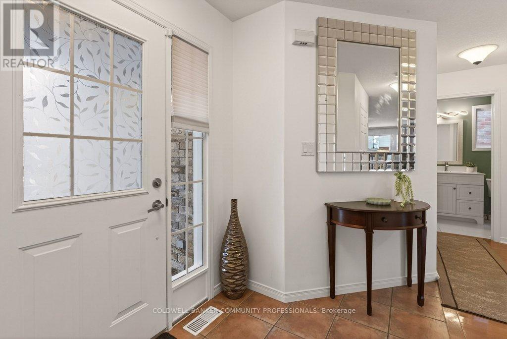 9 Gosling Gardens, Guelph, Ontario  N1G 5H5 - Photo 4 - X12803696