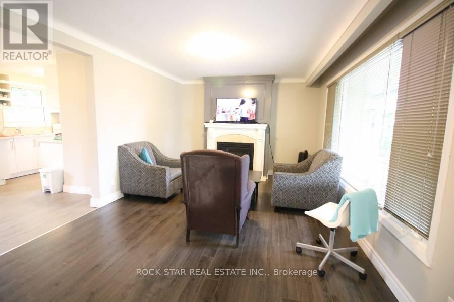 4 Hudson Drive, St. Catharines, Ontario  L2M 2J3 - Photo 2 - X12803772