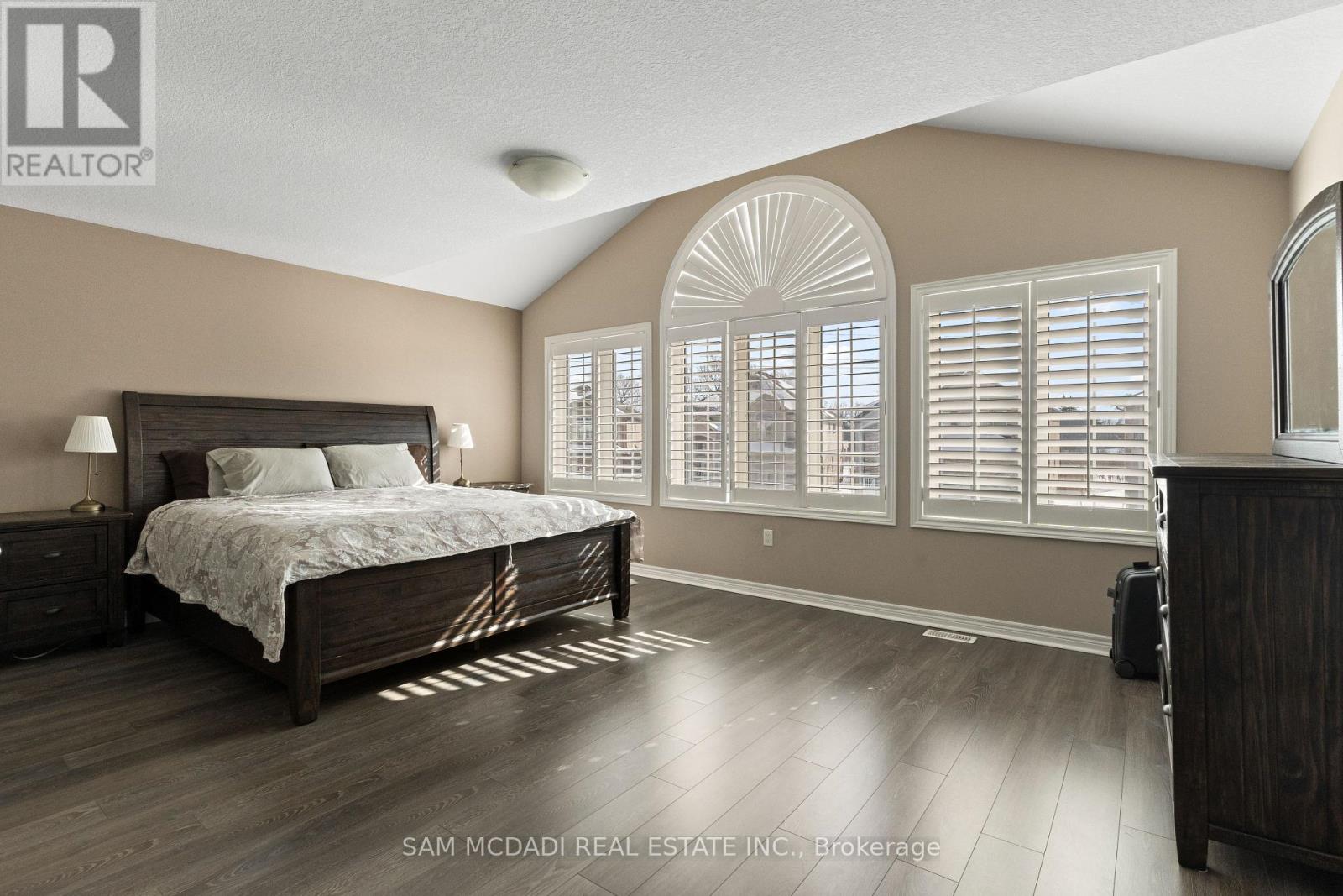 235 Fair Street, Hamilton, Ontario  L9K 0B9 - Photo 13 - X12803804