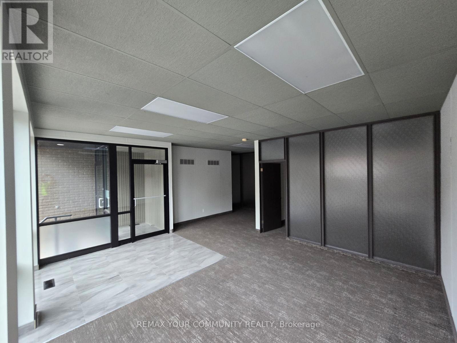 114 Simcoe Street, Peterborough (Town Ward 3), Ontario  K9H 2H4 - Photo 7 - X12803830