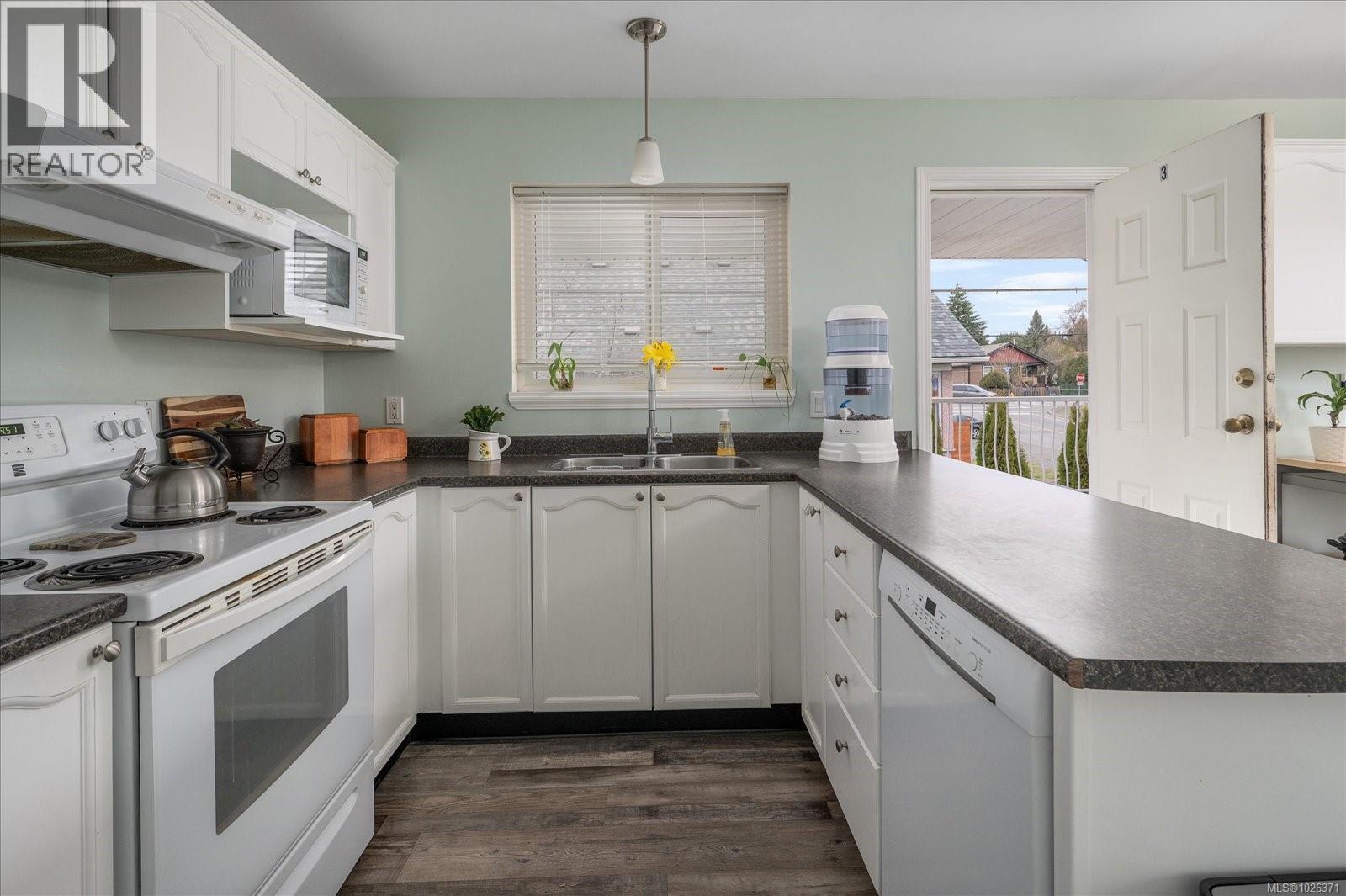 409 Howard Ave, Nanaimo, British Columbia V9R 3S2 - Photo 11 - 1026371