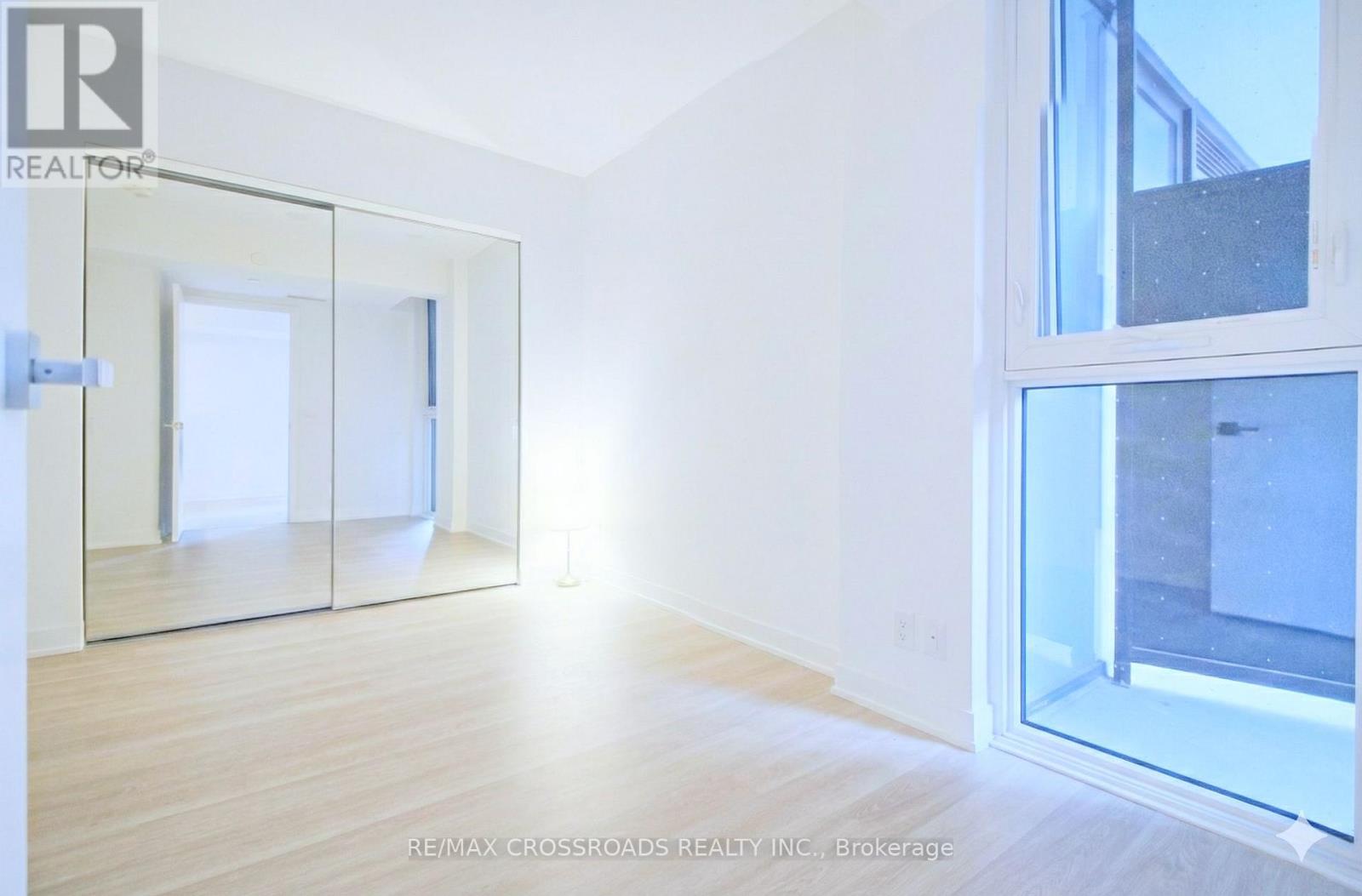 308 - 30 Tretti Way, Toronto, Ontario  M3H 0E3 - Photo 5 - C12803658