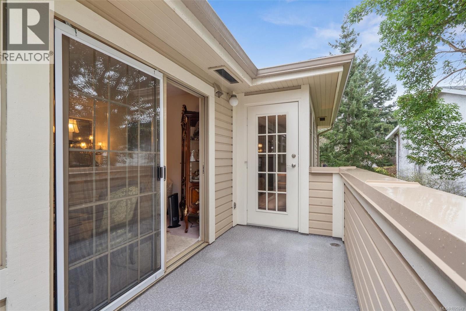 8 909 Admirals Rd, Esquimalt, British Columbia  V9A 2P1 - Photo 9 - 1025242