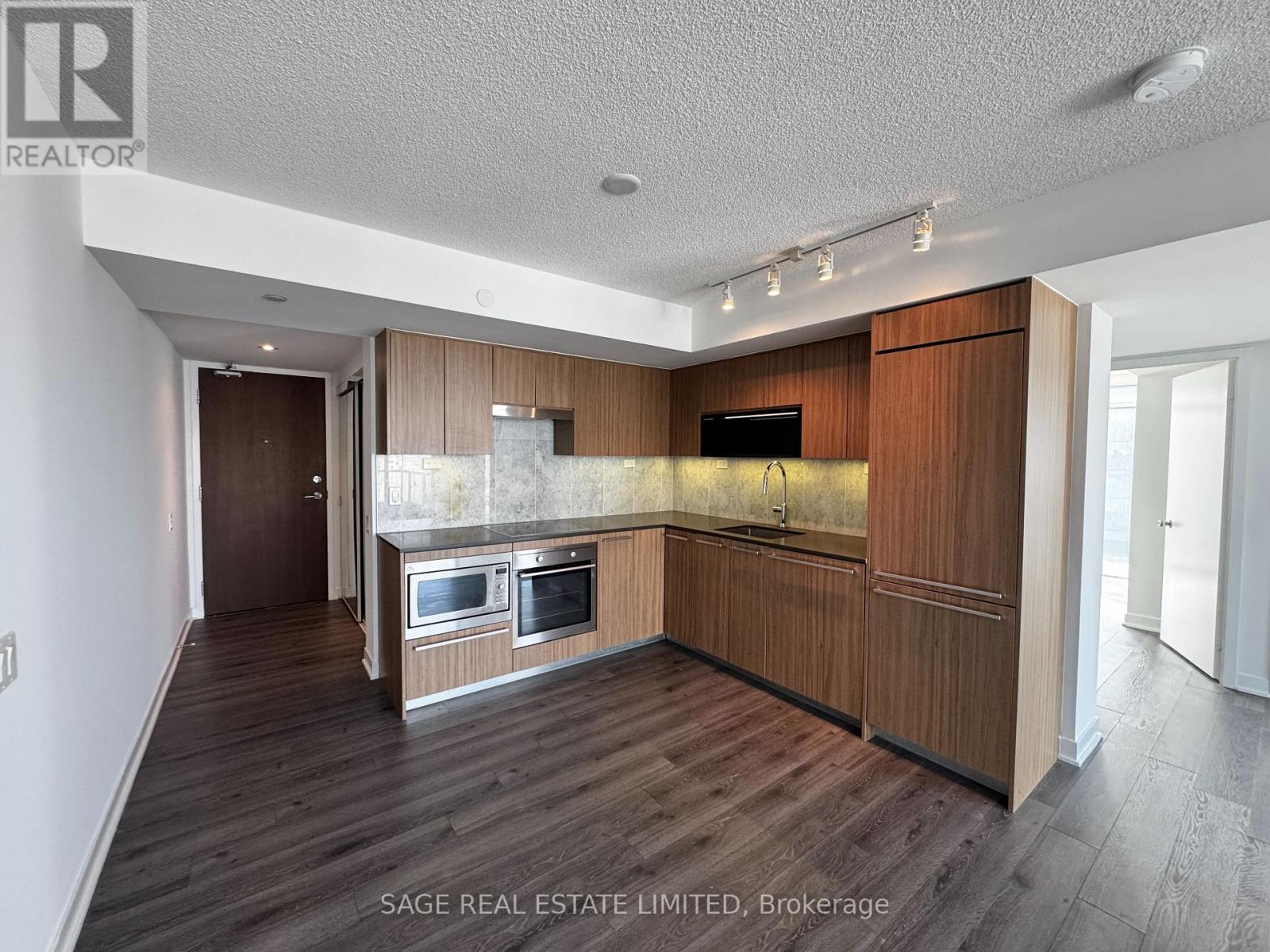 70 QUEENS WHARF ROAD, Toronto, Ontario