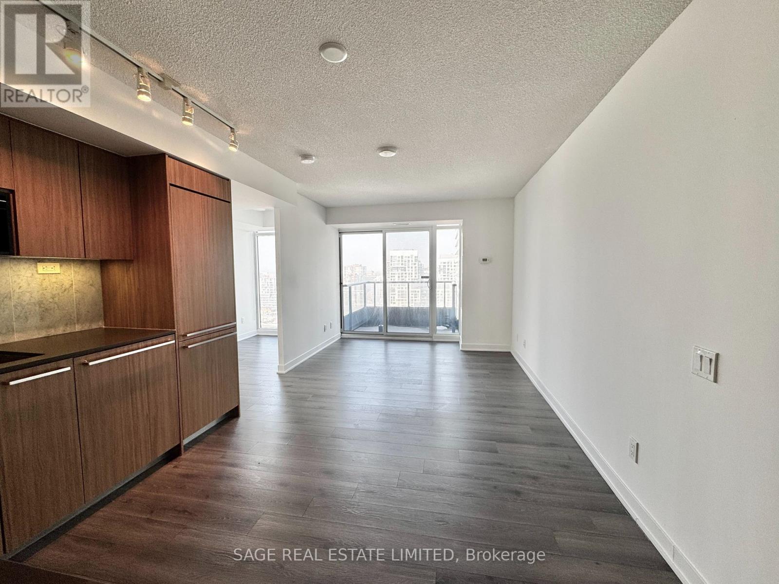 70 Queens Wharf Road, Toronto, Ontario  M5V 0J2 - Photo 4 - C12803826