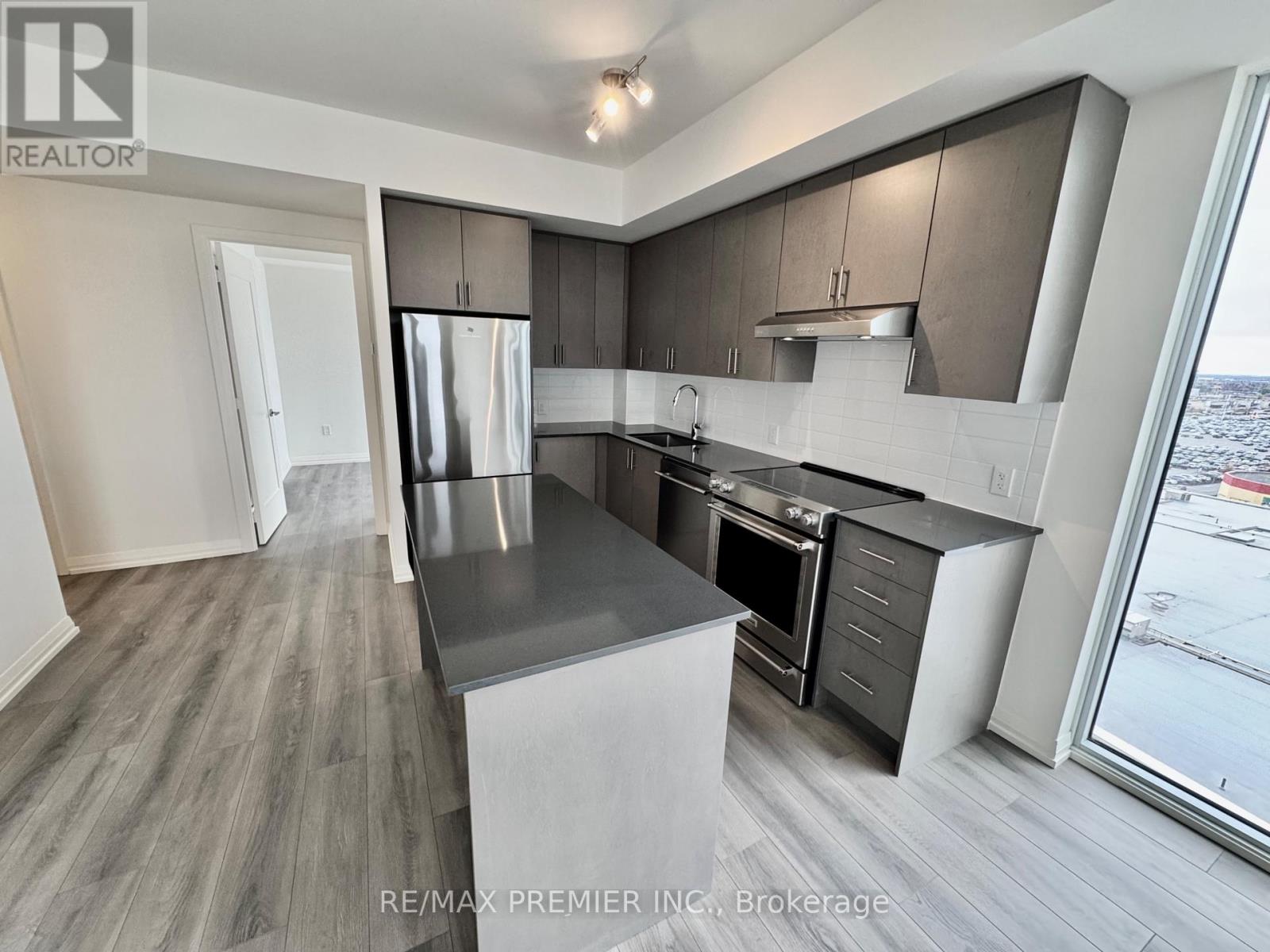 909 - 27 Korda Gate, Vaughan, Ontario  L4K 2M9 - Photo 3 - N12762020