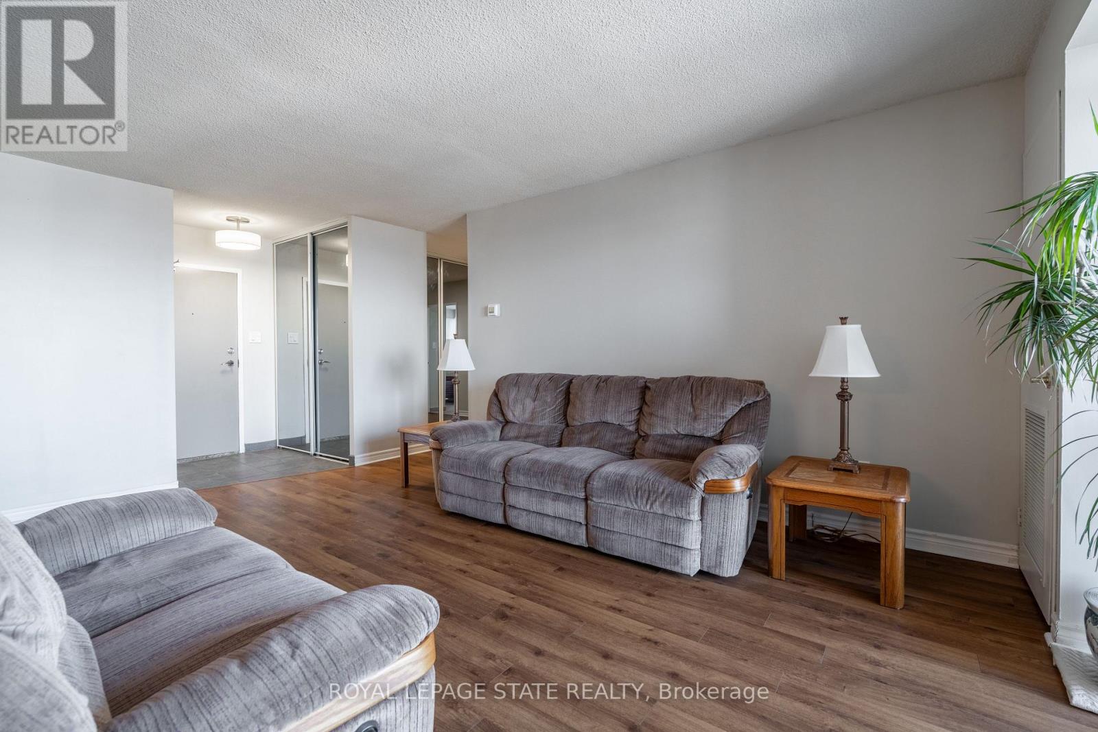 1218 - 500 Green Road, Hamilton, Ontario  L8E 3M6 - Photo 16 - X12730624