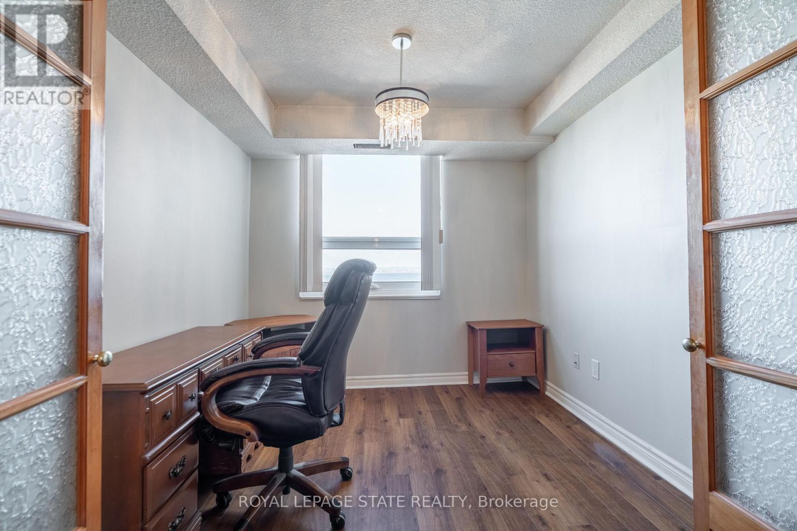 1218 - 500 Green Road, Hamilton, Ontario  L8E 3M6 - Photo 13 - X12730624