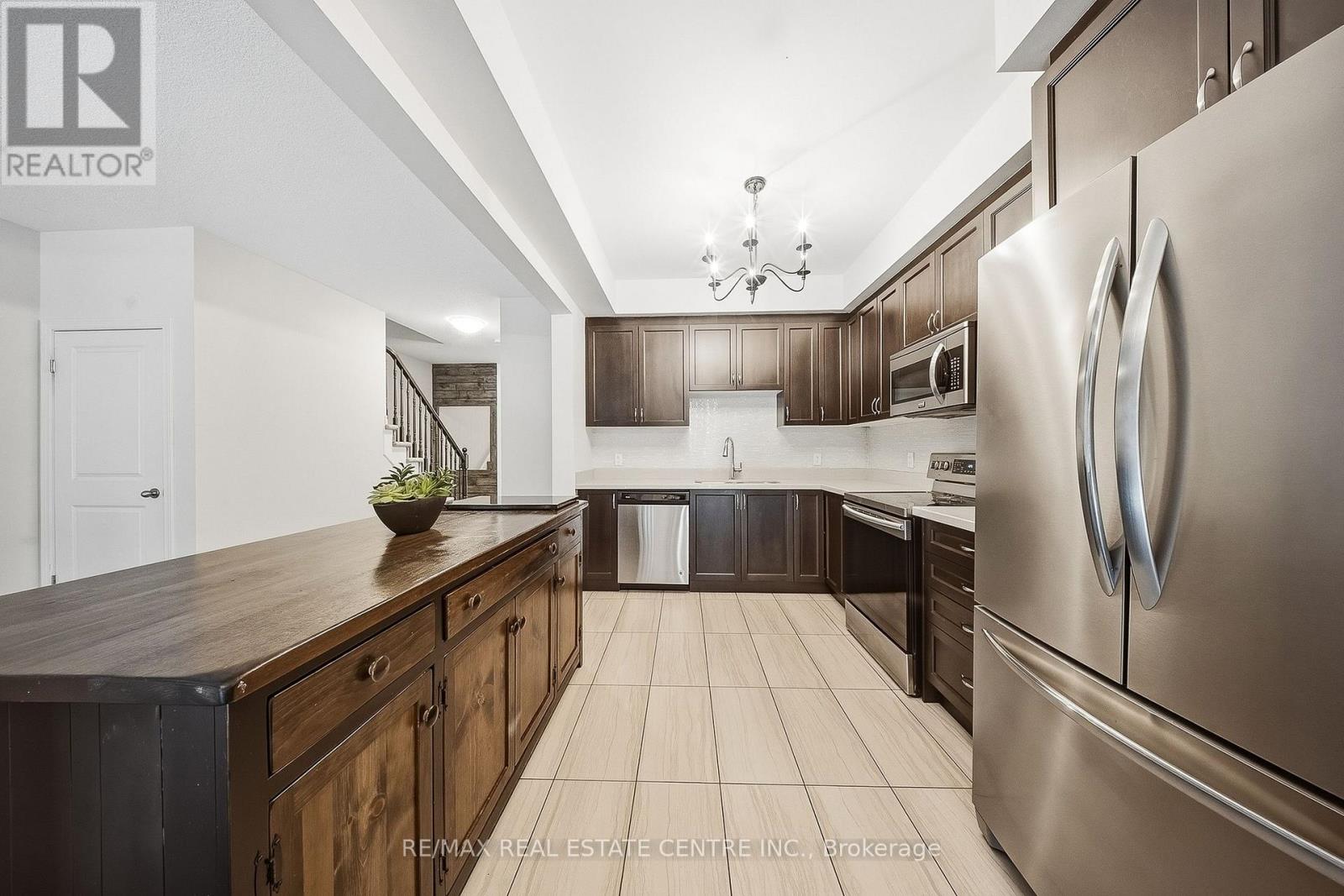 3 - 43 Kerman Avenue, Grimsby, Ontario  L3M 0G2 - Photo 17 - X12803592