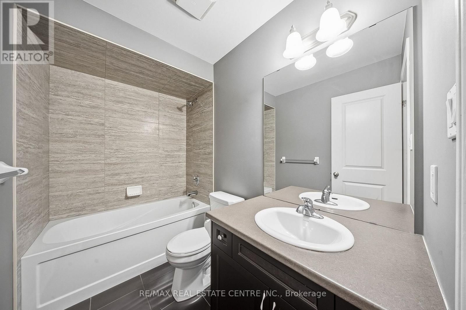 3 - 43 Kerman Avenue, Grimsby, Ontario  L3M 0G2 - Photo 36 - X12803592