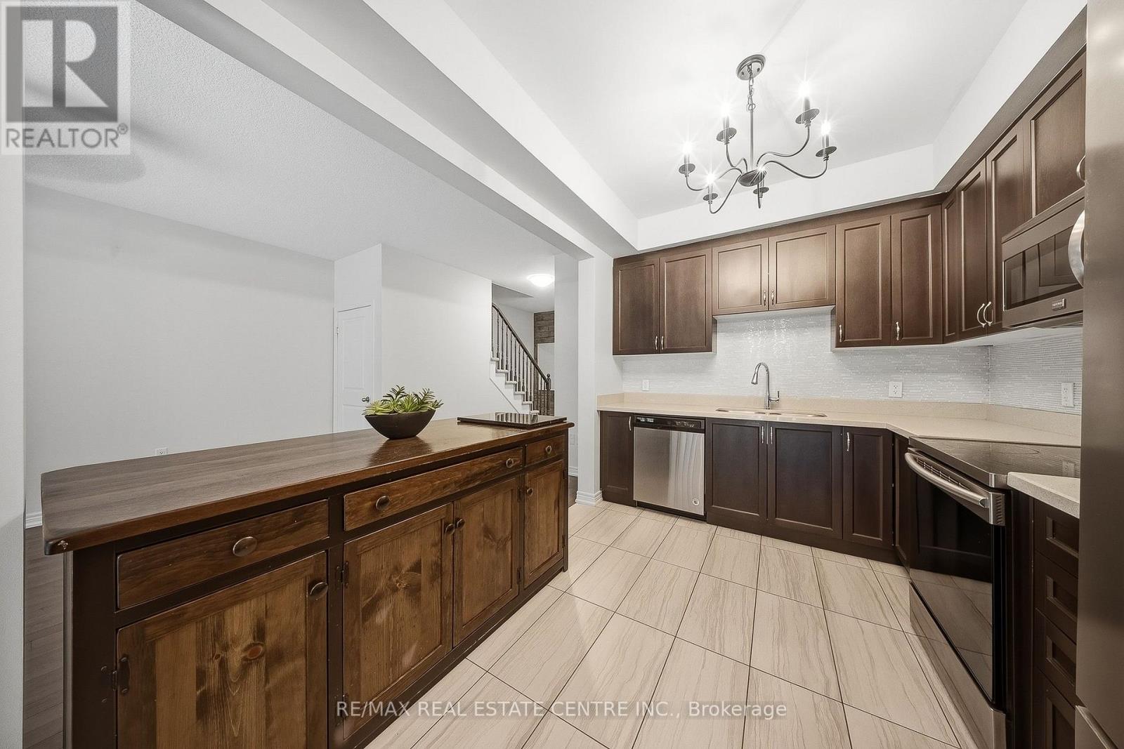 3 - 43 Kerman Avenue, Grimsby, Ontario  L3M 0G2 - Photo 20 - X12803592