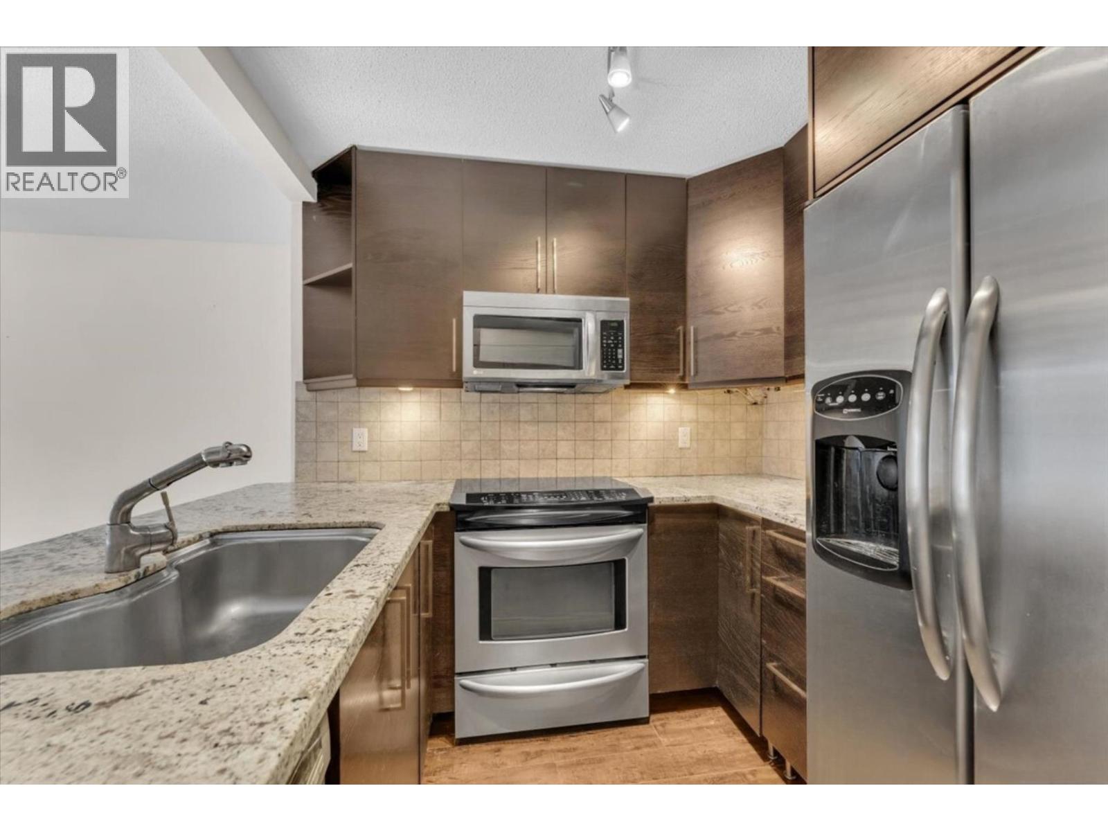 307 876 W 16th Avenue, Vancouver, British Columbia  V5Z 3T8 - Photo 11 - R3091759