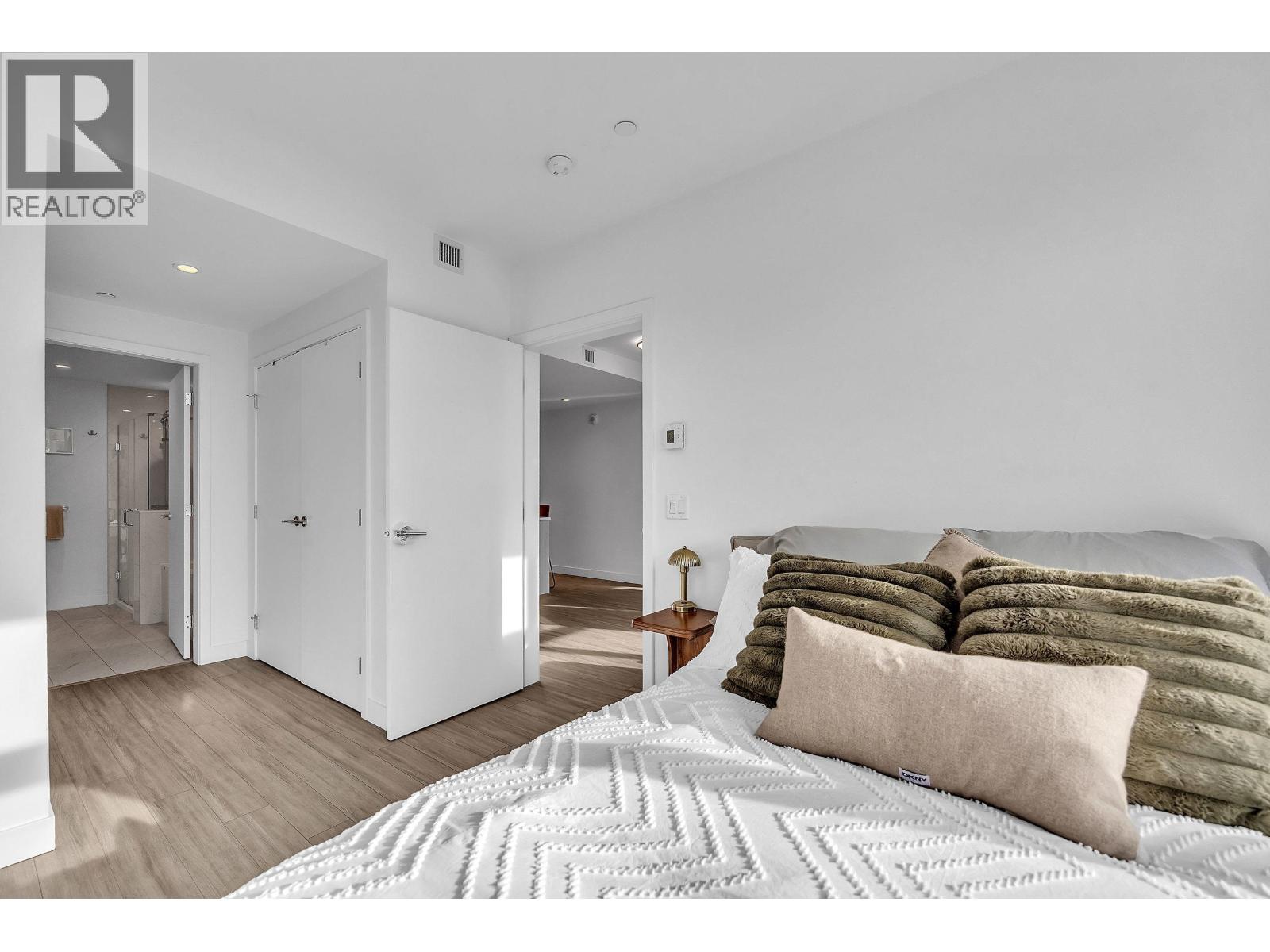 205 733 E 3rd Street, North Vancouver, British Columbia  V7L 1G8 - Photo 17 - R3091776