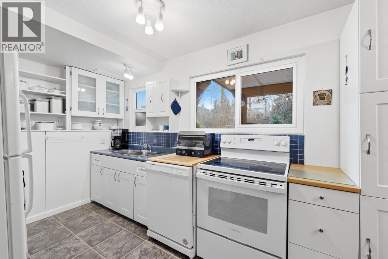 22759 Balabanian Circle, Maple Ridge, British Columbia  V2X 8Z5 - Photo 24 - R3091764