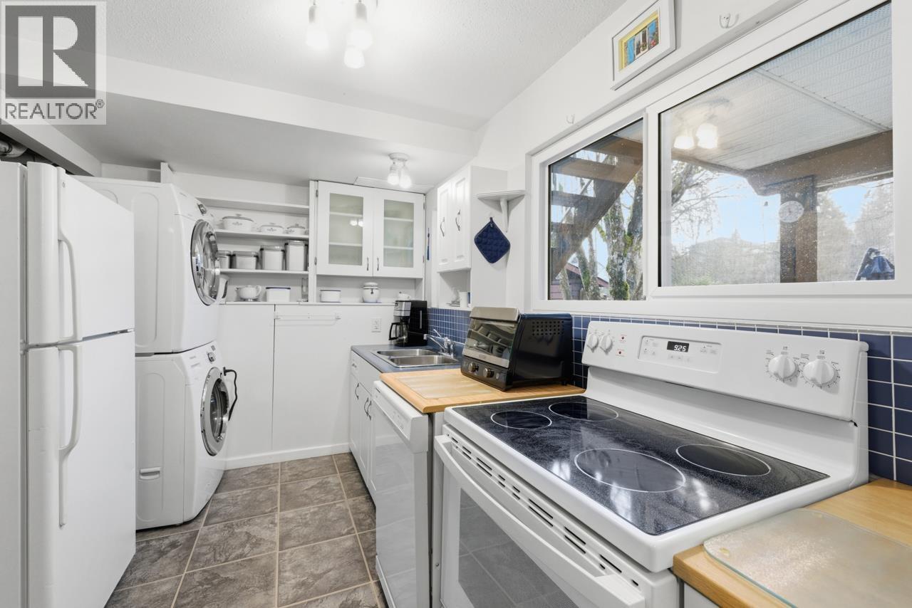 22759 Balabanian Circle, Maple Ridge, British Columbia  V2X 8Z5 - Photo 25 - R3091764