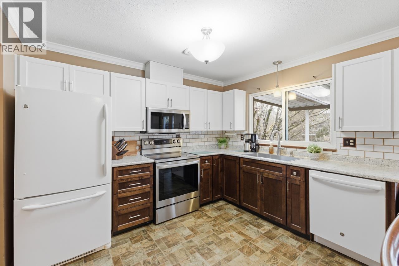 22759 Balabanian Circle, Maple Ridge, British Columbia  V2X 8Z5 - Photo 8 - R3091764