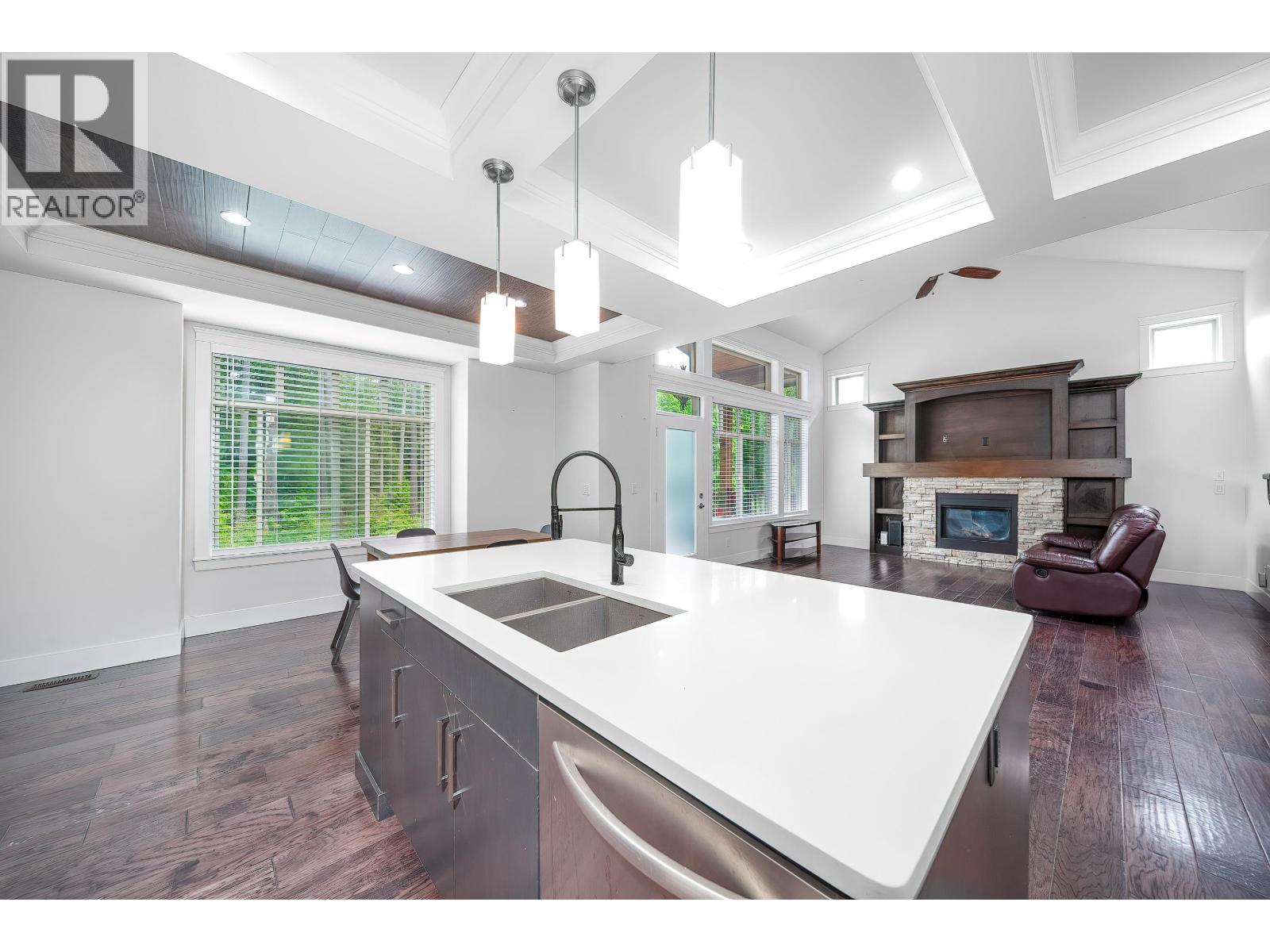 1339 Greenbank Court, Coquitlam, British Columbia  V3E 0K6 - Photo 9 - R3091781