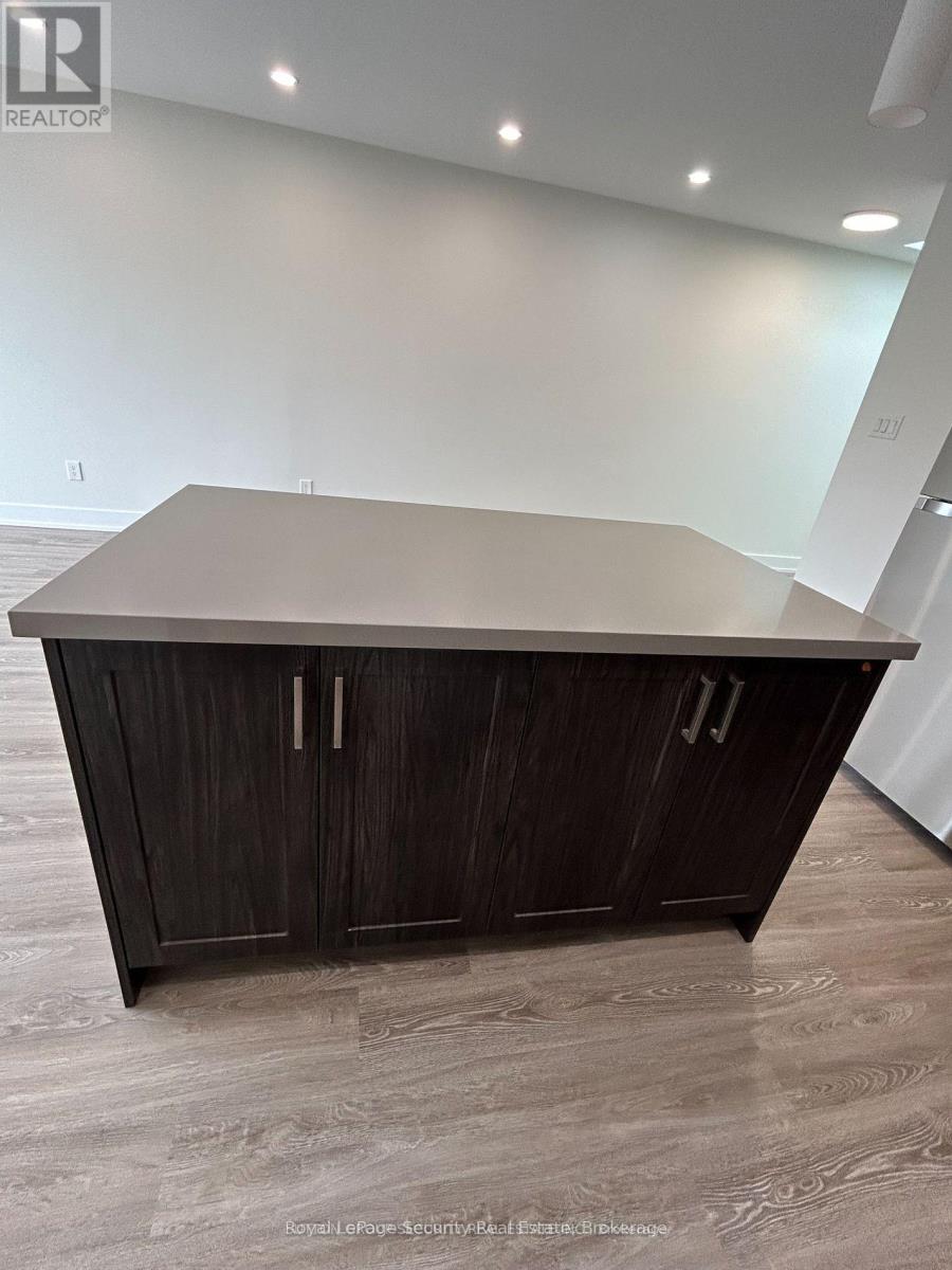 6 - 513 Ossington Street, Toronto, Ontario  M6G 3T3 - Photo 11 - C12803862