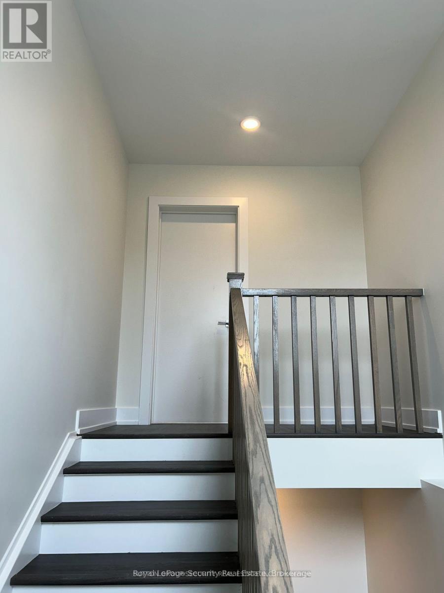 6 - 513 Ossington Street, Toronto, Ontario  M6G 3T3 - Photo 2 - C12803862