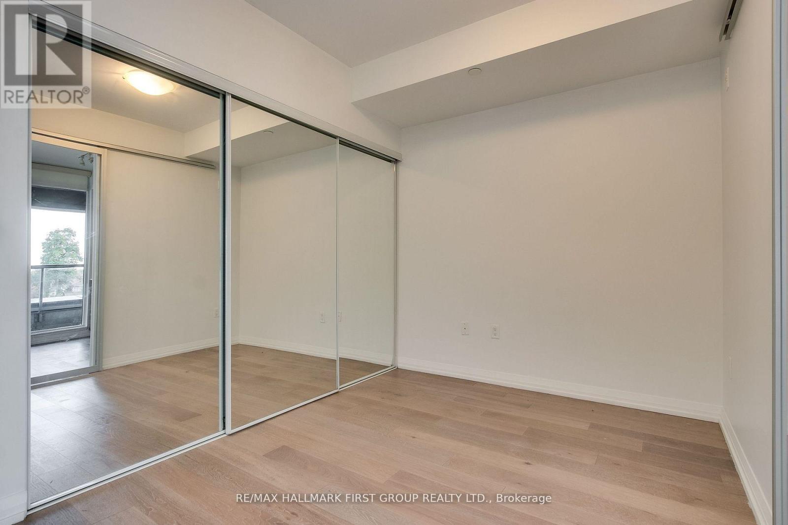 401 - 835 St Clair Avenue W, Toronto, Ontario  M6C 2N5 - Photo 8 - C12803900