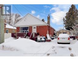 132 PHILLIP AVENUE, Toronto, Ontario