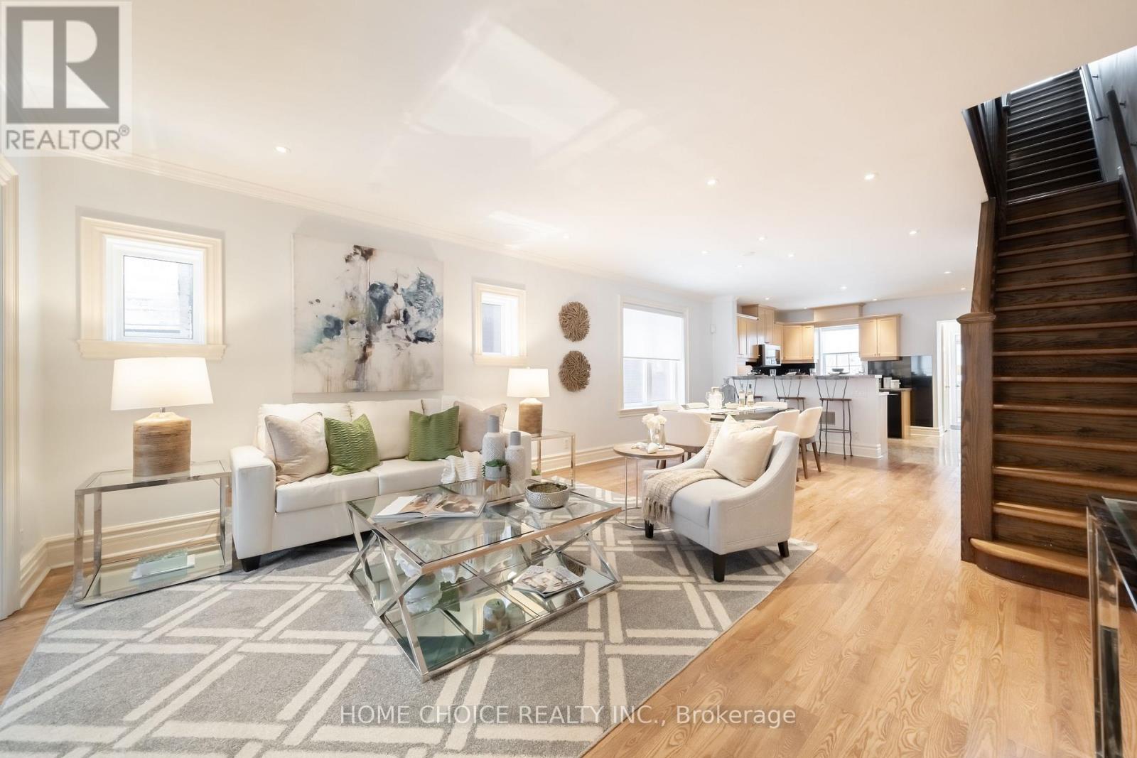 283 Ashdale Avenue, Toronto, Ontario  M4L 2Z1 - Photo 4 - E12803898