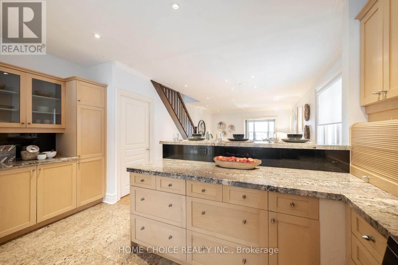 283 Ashdale Avenue, Toronto, Ontario  M4L 2Z1 - Photo 8 - E12803898