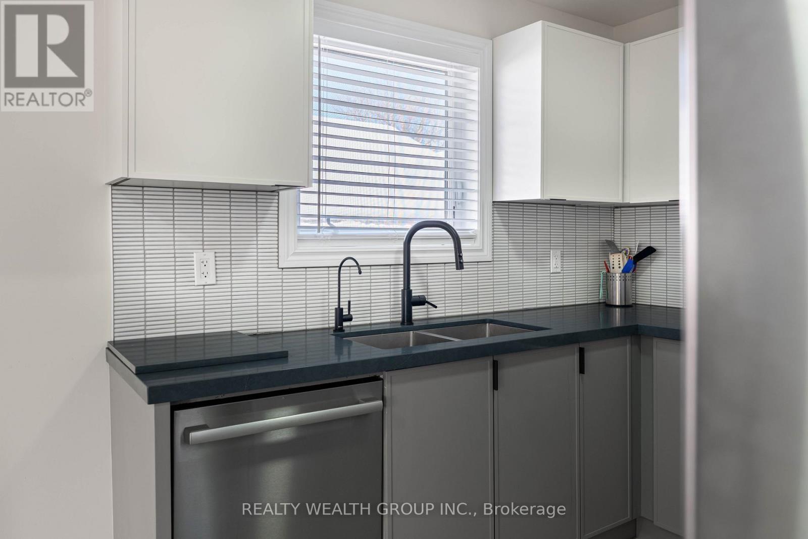 125 Frederick Street N, Bradford West Gwillimbury, Ontario  L3Z 1P7 - Photo 15 - N12803922