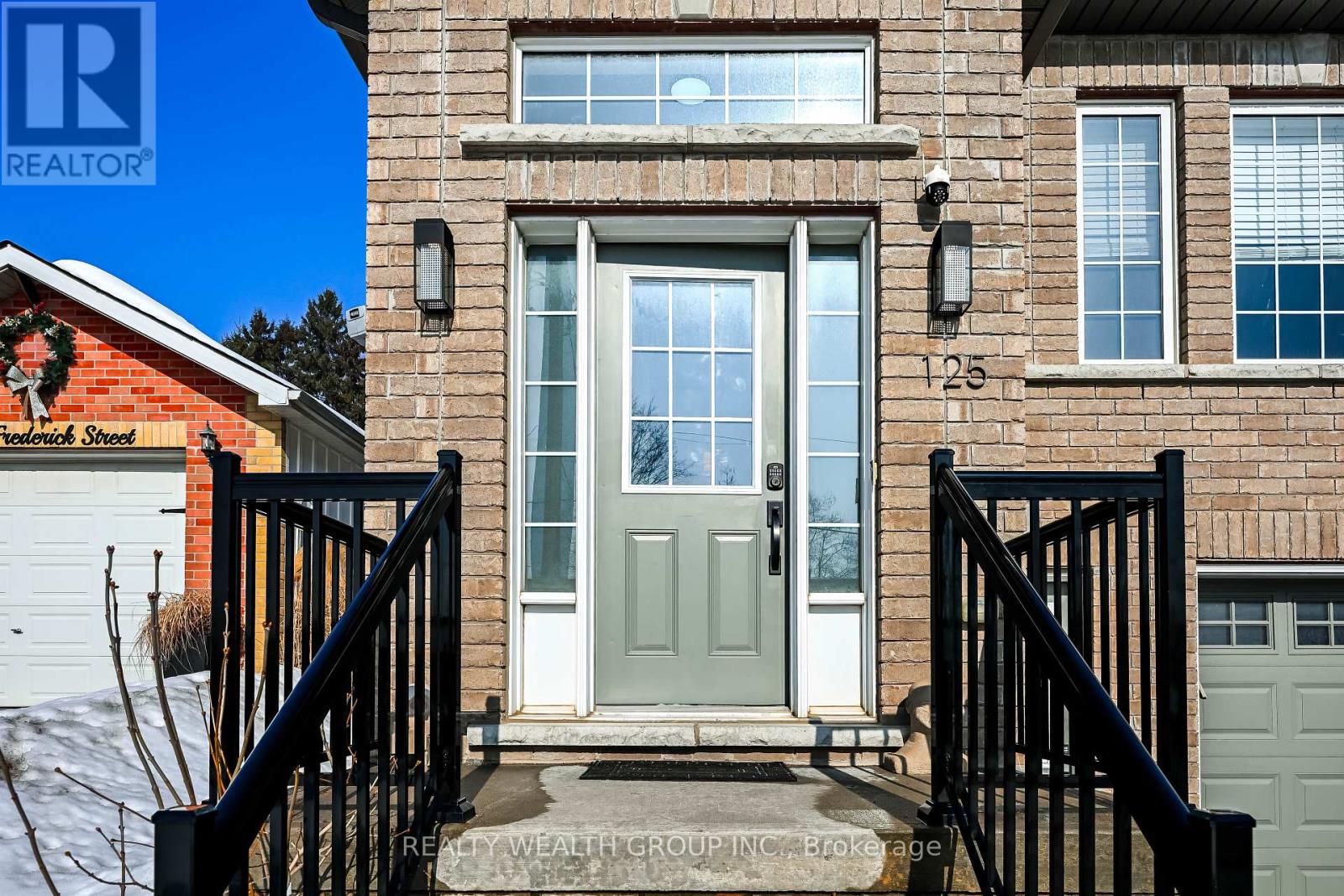 125 Frederick Street N, Bradford West Gwillimbury, Ontario  L3Z 1P7 - Photo 5 - N12803922