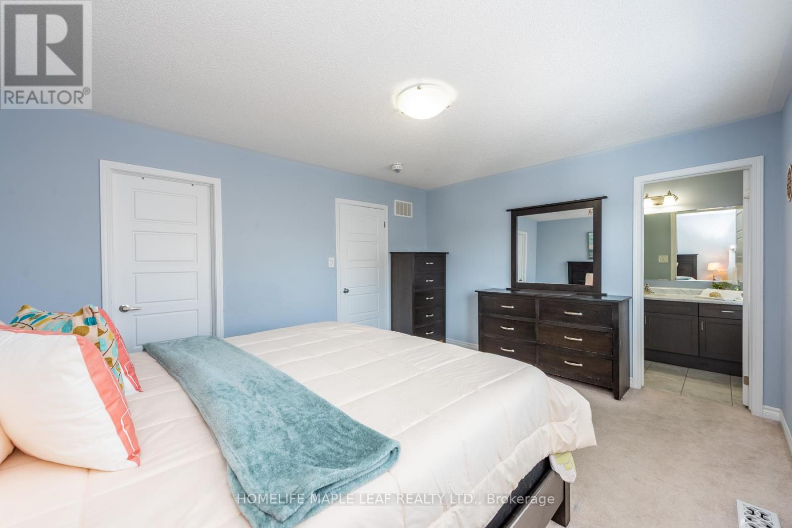 49 Lothbury Drive, Brampton, Ontario  L7A 4G6 - Photo 17 - W12803872