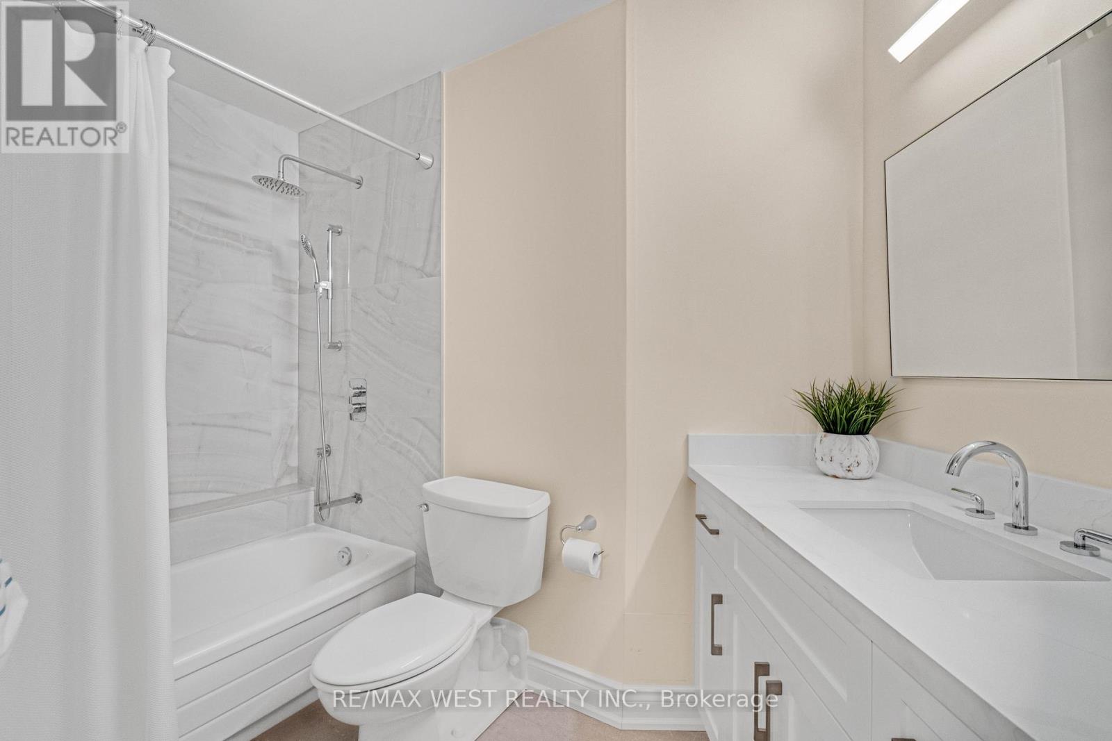 1012 - 1300 Bloor Street W, Mississauga, Ontario  L4Y 3Z2 - Photo 15 - W12803878